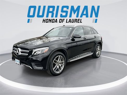 Used 2019 Mercedes-Benz GLC 300 4MATIC w/ AMG Line image 4