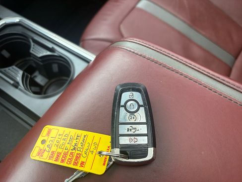 Used 2019 Ford F350 Platinum w/ Platinum Ultimate Package image 19