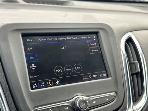 Used 2023 Chevrolet Equinox LT image 18