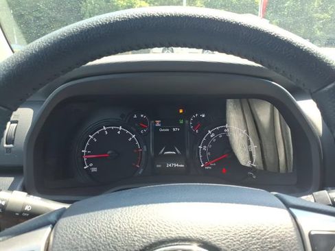 Used 2024 Toyota 4Runner SR5 Premium w/ Moonroof Package RWD image 26