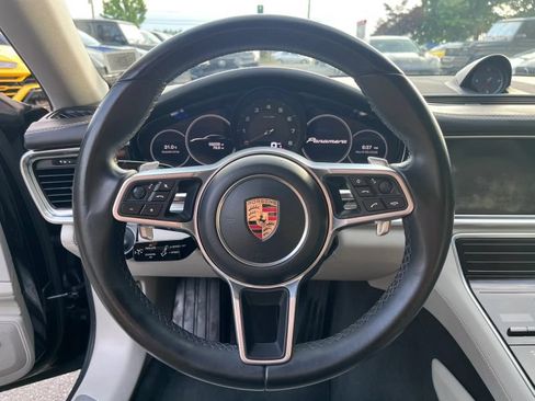 Used 2017 Porsche Panamera w/ Premium Package RWD image 21