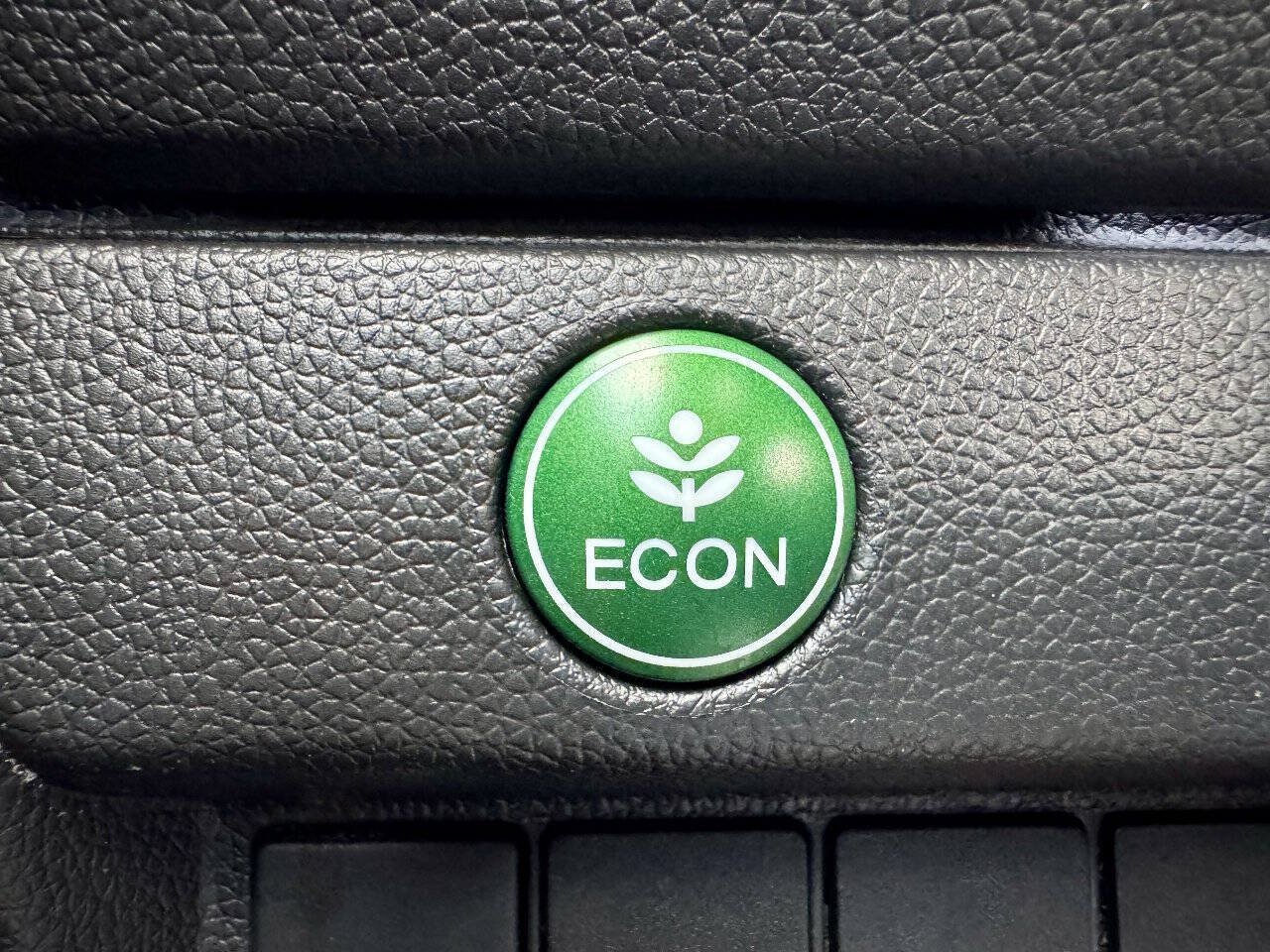 Used 2015 Honda Fit EX image 18