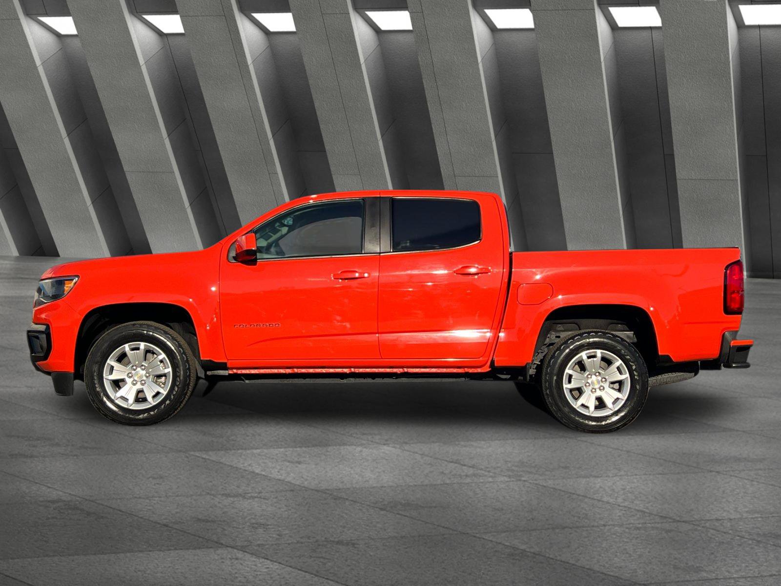 Used 2021 Chevrolet Colorado LT w/ Safety Package RWD image 7