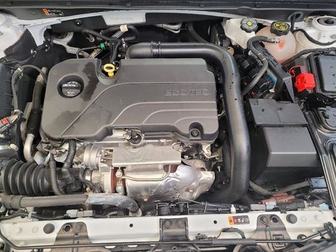 Used 2024 Chevrolet Malibu LT FWD image 30