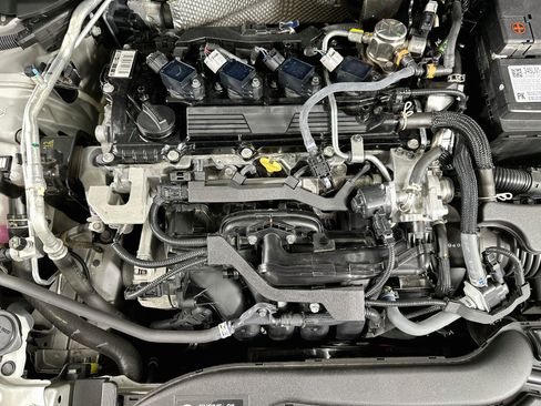 Used 2025 Toyota Corolla LE FWD image 31