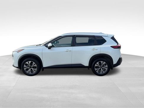 Used 2022 Nissan Rogue SV w/ SV Premium Package FWD image 2