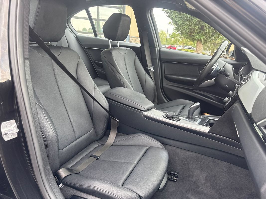 Used 2017 BMW 330i Sedan RWD image 43