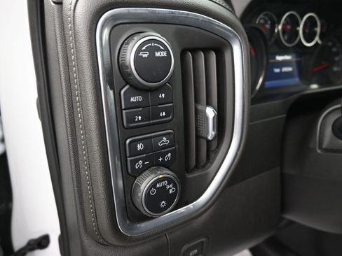 Used 2021 Chevrolet Silverado 1500 LT Trail Boss w/ Bed Protection Package image 25