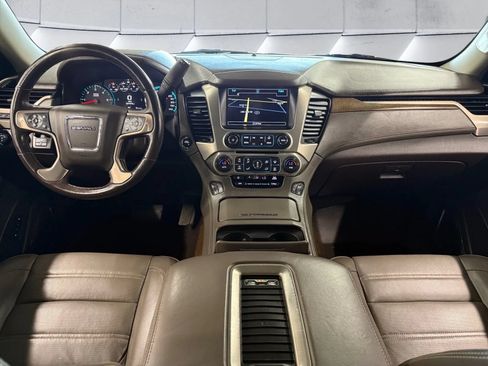 Used 2019 GMC Yukon XL Denali w/ Denali Ultimate Package AWD/4WD image 9