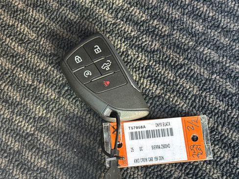 Used 2025 GMC Sierra 2500 Denali Ultimate image 39