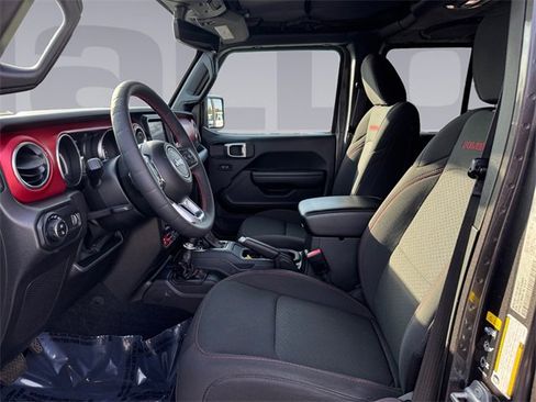 Used 2023 Jeep Gladiator Rubicon w/ Cold Weather Group image 10