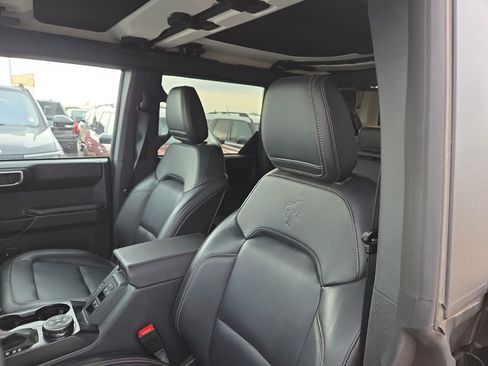 Used 2025 Ford Bronco Badlands AWD/4WD image 12