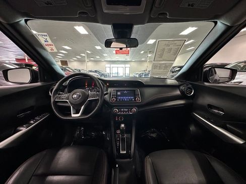 Used 2020 Nissan Kicks SR w/ SR Premium Package image 25