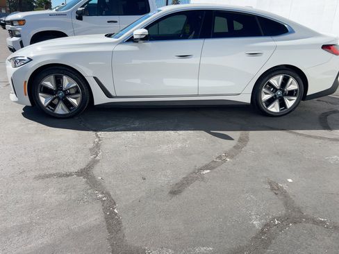 Used 2024 BMW i4 eDrive40 w/ Premium Package image 2