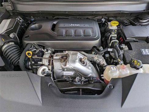 Certified 2020 Jeep Cherokee Trailhawk w/ Cold Weather Group AWD/4WD image 28