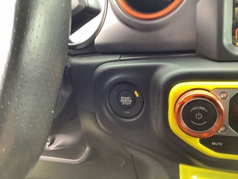 Used 2023 Jeep Gladiator Mojave w/ Trailer Tow Package image 16