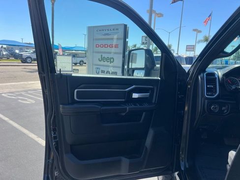Used 2025 RAM 2500 Big Horn AWD/4WD image 33