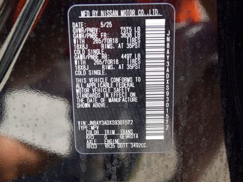 Used 2025 Nissan Armada SV RWD image 28