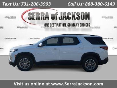 Used 2023 Chevrolet Traverse LT