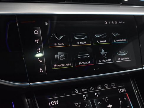 Used 2022 Audi A8 L 3.0T w/ Executive Package image 21