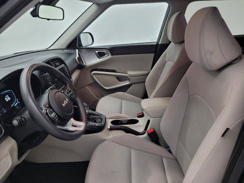 Used 2023 Kia Soul LX FWD image 17