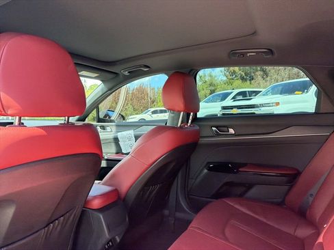 Used 2025 Kia K5 GT-Line w/ GT-Line Premium Package image 9