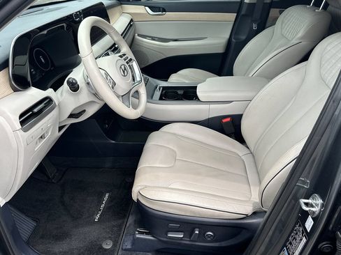 Used 2023 Hyundai Palisade Limited FWD image 9