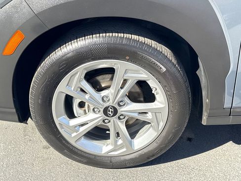 Used 2023 Hyundai Kona SEL image 4