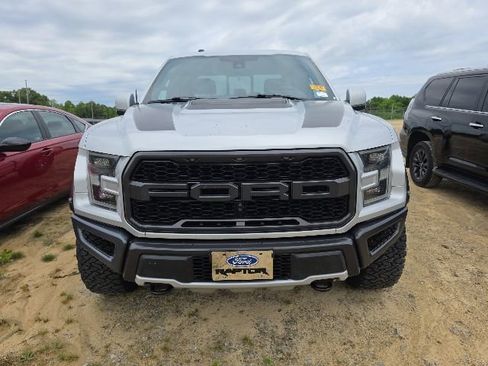 Used 2017 Ford F150 Raptor w/ Equipment Group 802A Luxury AWD/4WD image 2