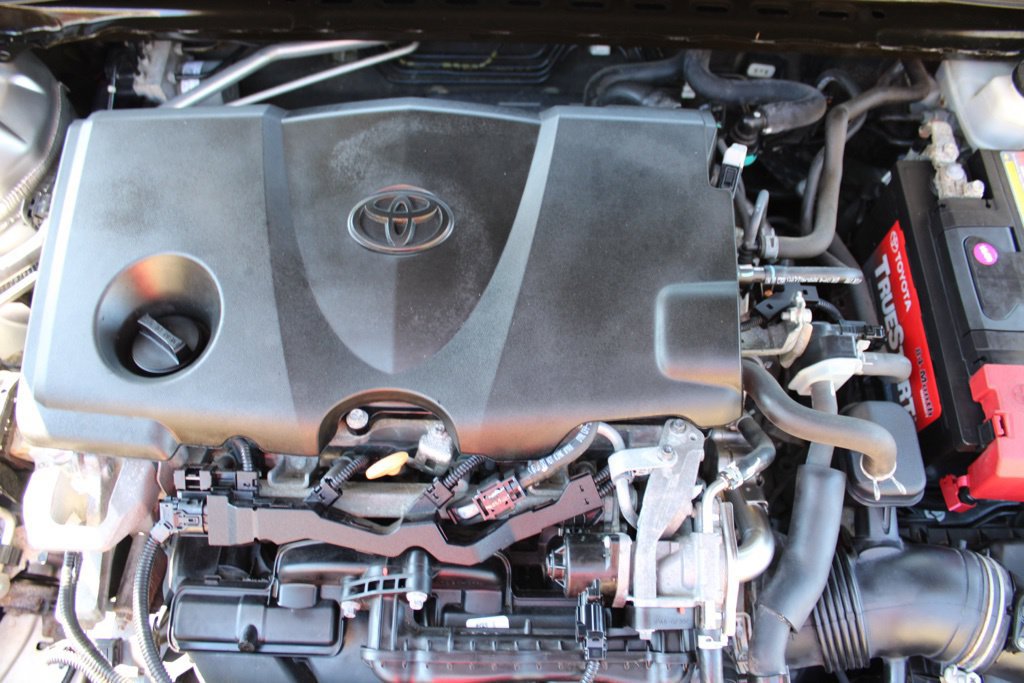 Used 2019 Toyota Camry XLE w/ Navigation Package FWD image 24