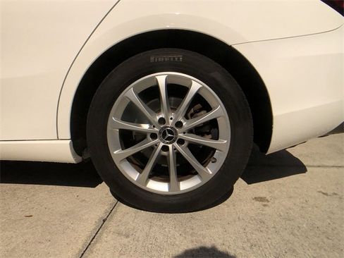 Used 2019 Mercedes-Benz A 220 image 2