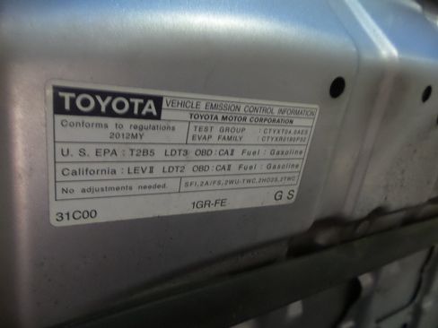 Used 2012 Toyota 4Runner SR5 w/ Convenience Pkg image 38