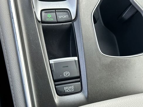 Used 2020 Honda Accord Touring image 31