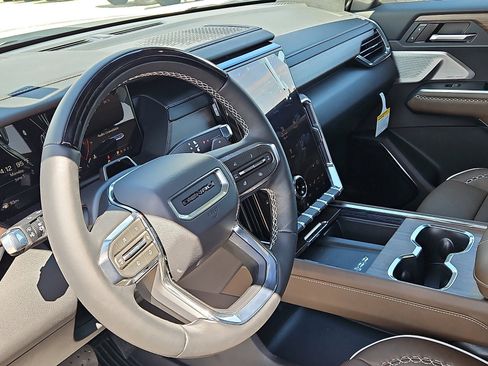 New 2026 GMC Acadia Denali Ultimate w/ LPO, Floor Liner Package FWD image 12