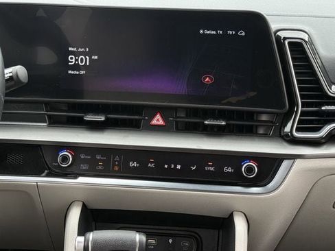 Used 2024 Kia Sportage EX FWD image 18