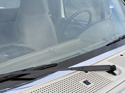 Used 1995 Ford F250 XLT image 48