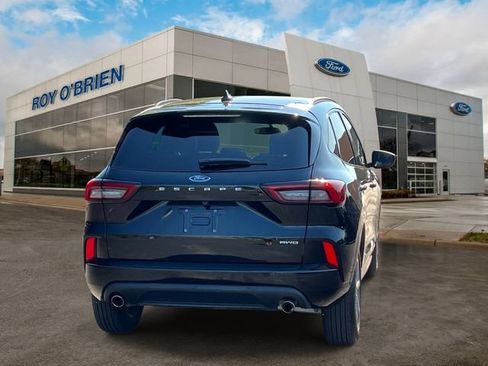 Certified 2023 Ford Escape ST-Line AWD/4WD image 4