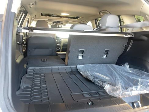 Used 2022 Subaru Crosstrek 2.5i Sport w/ Moonroof Package image 24