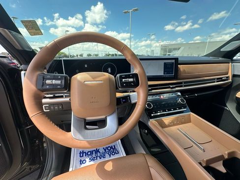 Used 2025 Hyundai Santa Fe Limited image 14