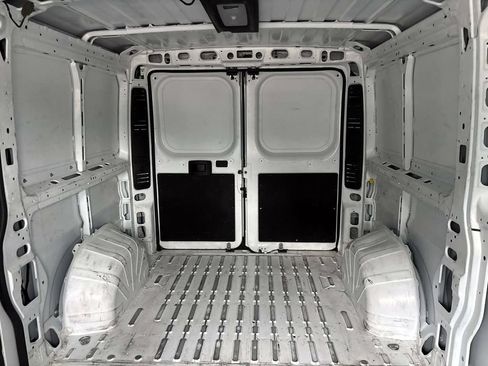 Used 2025 RAM ProMaster 2500 w/ Convenience Group FWD image 22