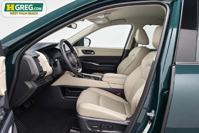 Used 2023 Nissan Pathfinder SL AWD/4WD image 10