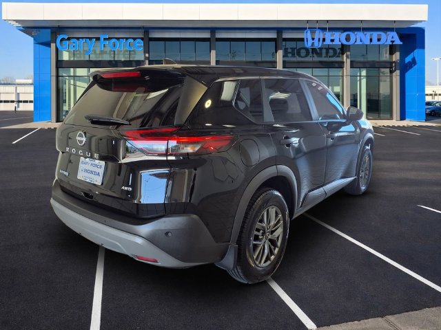 Used 2023 Nissan Rogue S AWD/4WD image 2