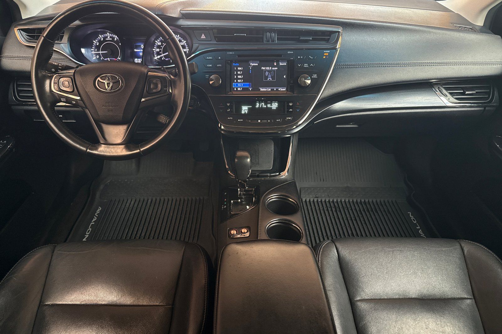 Used 2016 Toyota Avalon Touring FWD image 18