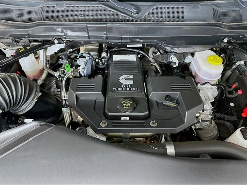 Used 2024 RAM 2500 Laramie w/ Safety Group image 34