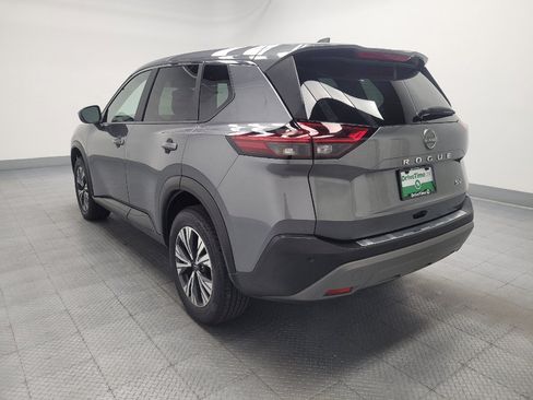 Used 2023 Nissan Rogue SV FWD image 5