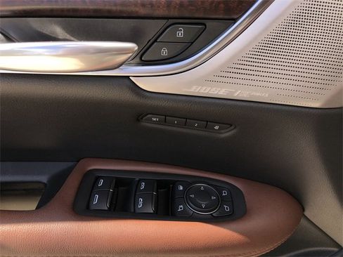 Used 2022 Cadillac XT5 Premium Luxury w/ Technology Package image 21