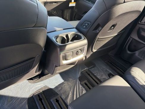 New 2026 Kia Carnival SX Prestige FWD image 9