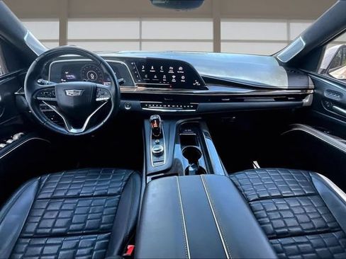 Used 2023 Cadillac Escalade ESV Sport Platinum w/ LPO, ONYX Package AWD/4WD image 15
