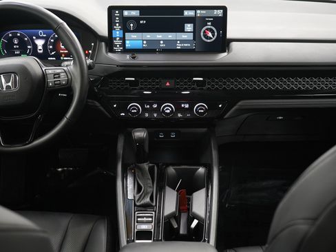 Used 2023 Honda Accord EX-L image 15