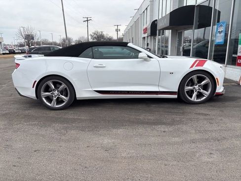 Used 2017 Chevrolet Camaro SS image 9